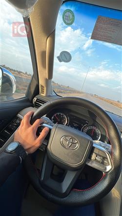 تويوتا لاندكروزر